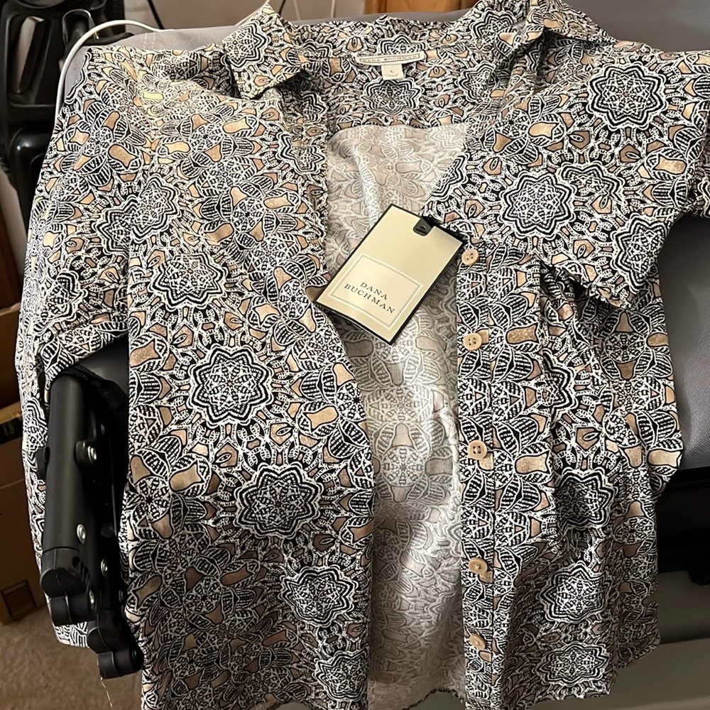Dana Buchanan quarter sleeve shirt. Never worn. NWT.